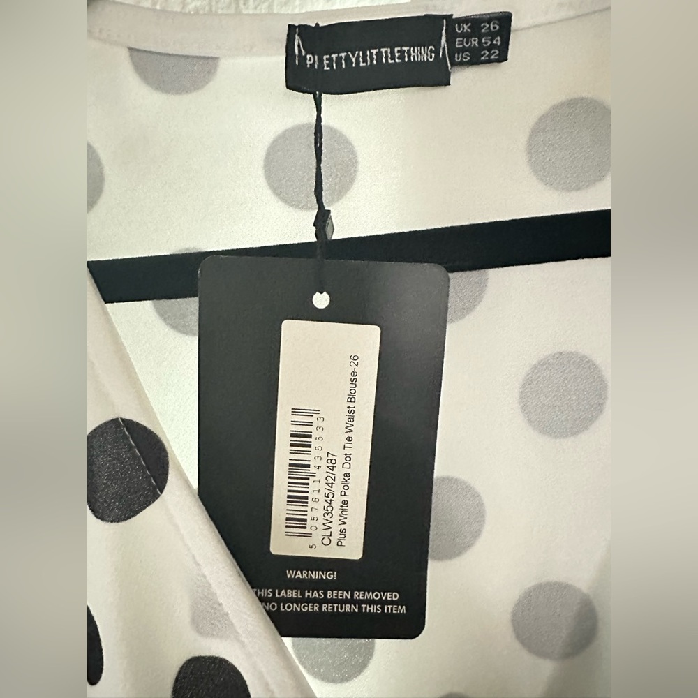 PRETTYLITTLETHING Polka dot blouse with ties NWT SIZE 22!